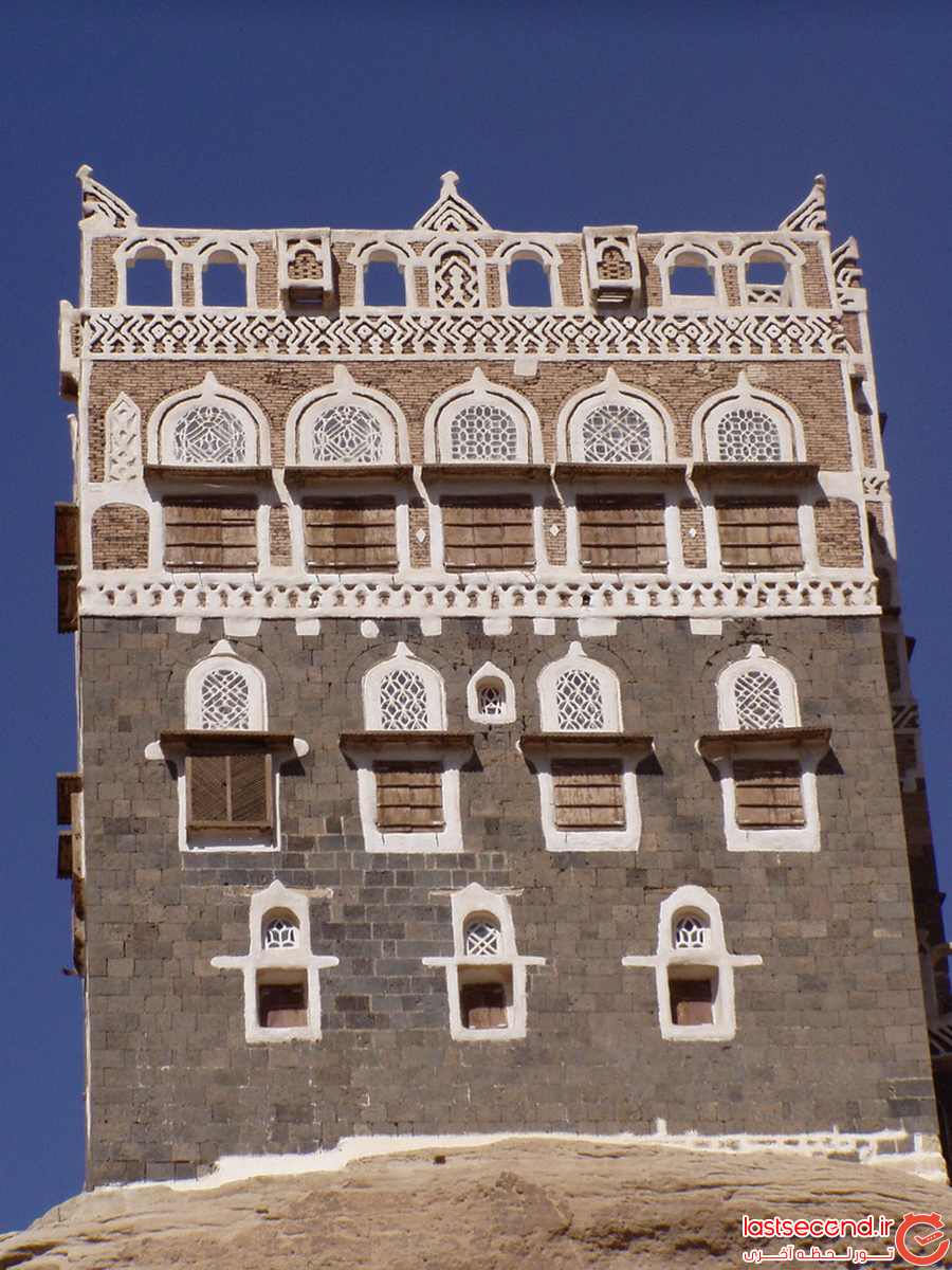 کاخ زیبای صخره ای در صنعا   
