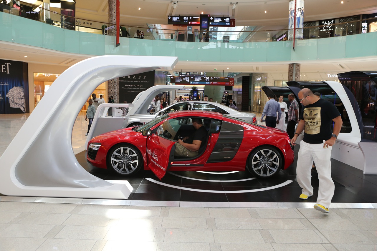  با ما در بزرگ‌ترین مرکز خرید جهان در دبی    