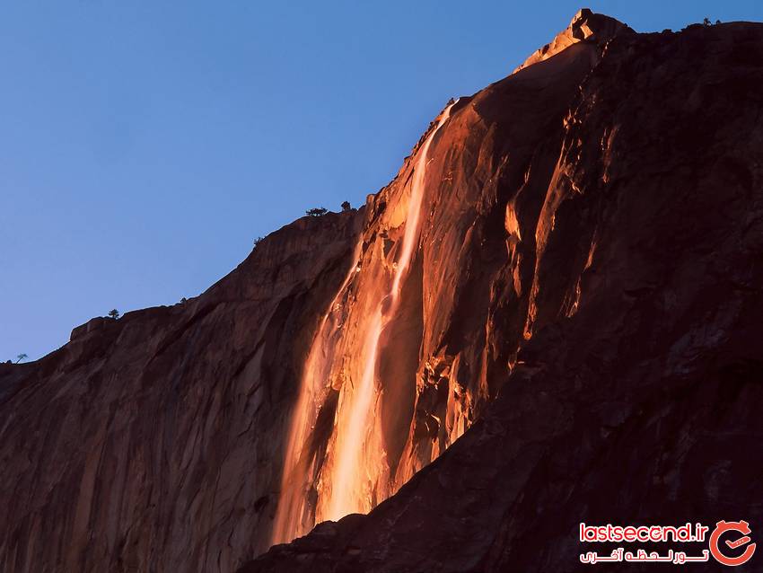 آبشار دم اسبی Horsetail ، پارک ملی یوسیمیت Yosemite   