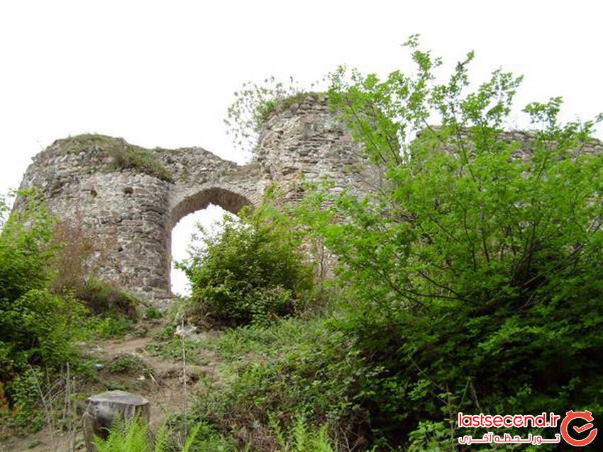 قلعه لیسار   