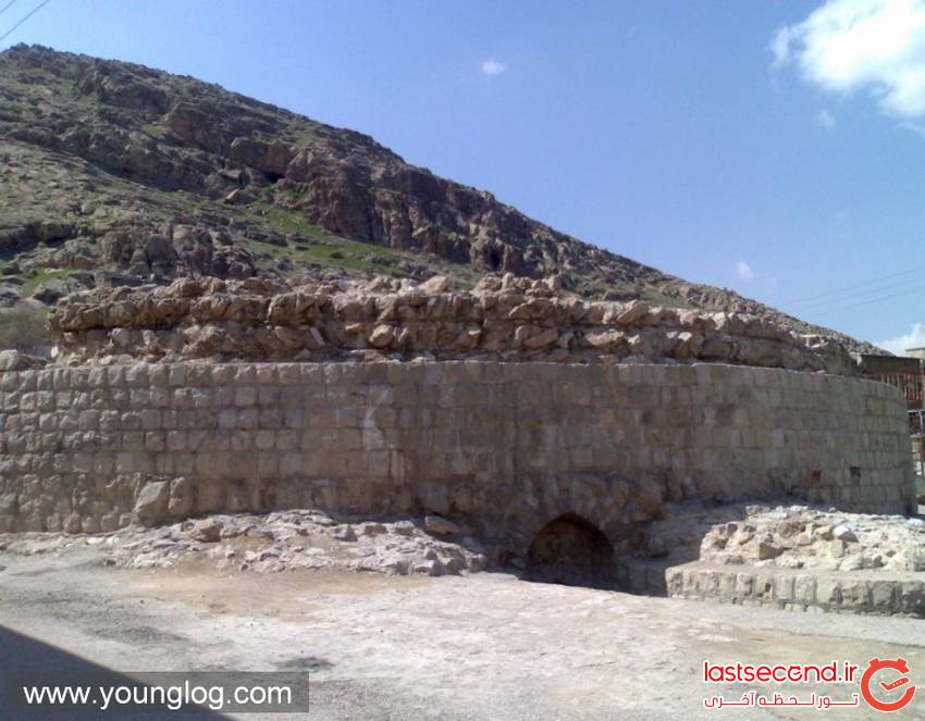   گرداب سنگی یادگاری از ساسانیان در خرم آباد  