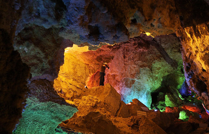 غار چال‌نخجیر  