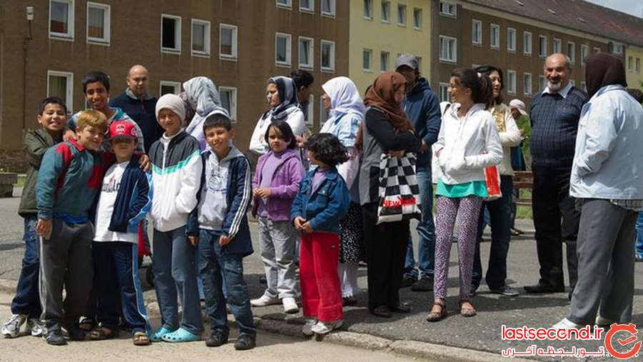استقبال مردم آلمان از پناهجویان تازه وارد