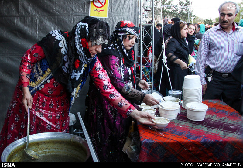 تصاویری از دهمین جشنواه ملی آش ایرانی در زنجان   