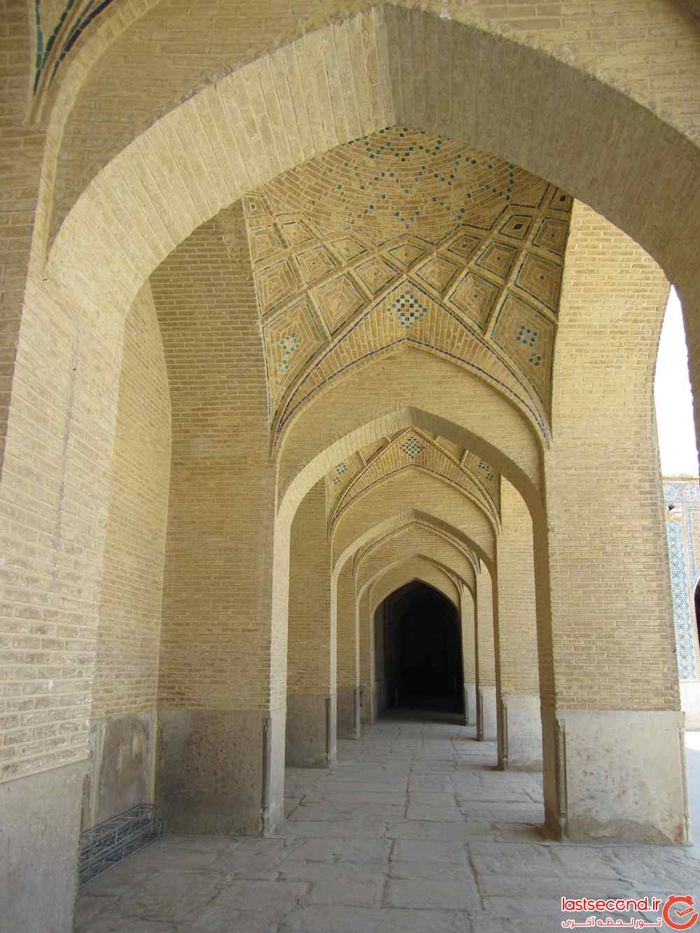  سفرنامه شیراز (نگین شهرهای توریستی ایران)   